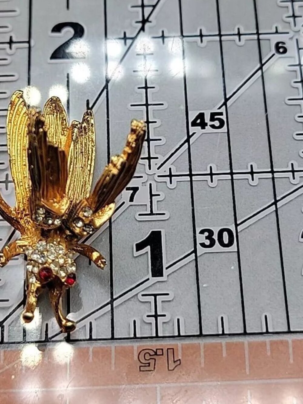 Vintage Insect Trembler Brooch 1950s Red Rhinestone Eye Gold Tone Moving Wings - Picture 6 of 6